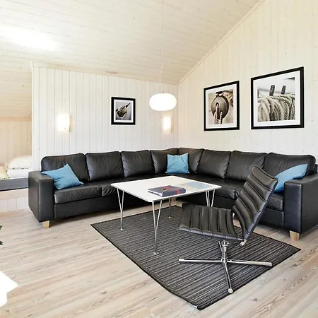 Retreat With Tennis Access *