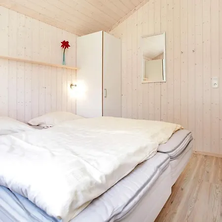 Ferienhaus Retreat With Tennis Access *